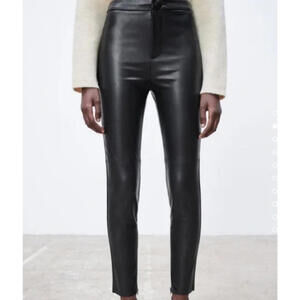 ZARA Legging Hi-Rise Faux Leather ankle zip size‎ M- New !